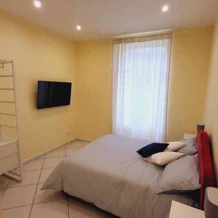 נאפולי La Casa Di Bruno Suites מראה חיצוני תמונה