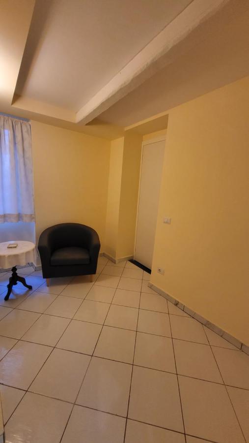 נאפולי La Casa Di Bruno Suites מראה חיצוני תמונה